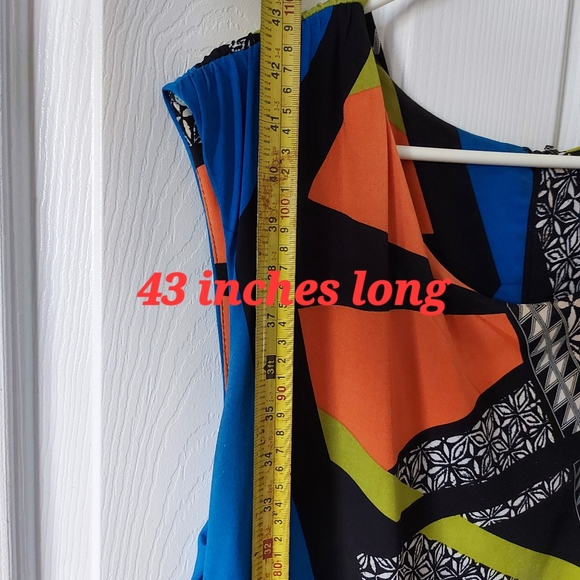 Dress -Plus Size-  Fitted Summer Dress - Picture 3 of 7